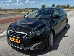 Zwart Gebruikt 2015 Peugeot 308 MPV | € 6.750 (Eerlijke prijs)