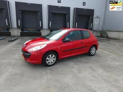 Rood, metallic lak Gebruikt 2010 Peugeot 206+ Hatchback | € 1.234 (Super prijs)