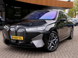 Zwart Gebruikt 2021 BMW iX Executive SUV | € 42.900 (Eerlijke prijs)