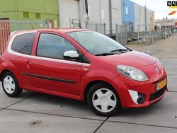 Rood Gebruikt 2011 Renault Twingo Collection Hatchback | € 1.895 (Eerlijke prijs)
