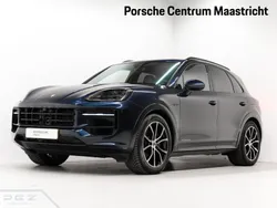 Algarve blauw metallic Gebruikt 2024 Porsche Cayenne SUV | € 149.750