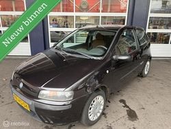 Zwart Gebruikt 2001 Fiat Punto Hatchback | € 850 (Eerlijke prijs)