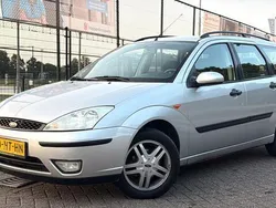 Grijs Gebruikt 2001 Ford Focus Trend Stationwagen | € 999 (Eerlijke prijs)