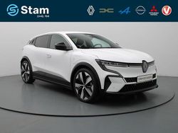 Wit (metallic) Gebruikt 2022 Renault Mégane IV Techno Hatchback | € 25.790