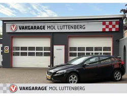 Zwart Gebruikt 2015 Volvo V40 Summum Stationwagen | € 12.895 (Iets duurder)