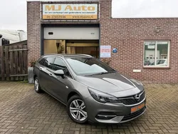 Grijs Gebruikt 2020 Opel Astra Edition Stationwagen | € 11.995 (Goede deal)