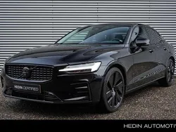 Zwart Gebruikt 2024 Volvo S60 Plus Sedan | € 46.995 (Duur)