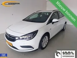 Wit Gebruikt 2018 Opel Astra Stationwagen | € 10.950 (Goede deal)
