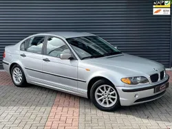 Grijs, metallic lak Gebruikt 2002 BMW 316 Executive Sedan | € 1.990 (Goede deal)