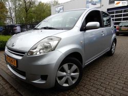 Grijs Gebruikt 2009 Daihatsu Sirion Hatchback | € 2.750 (Eerlijke prijs)