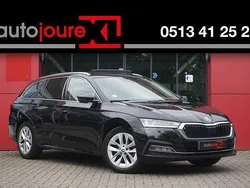 Zwart, metallic lak Gebruikt 2021 Skoda Octavia Style Stationwagen | € 23.999 (Eerlijke prijs)