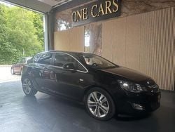 Zwart Gebruikt 2009 Opel Astra Sport Hatchback | € 1.900 (Eerlijke prijs)