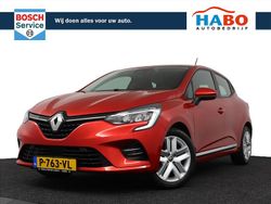 Rood Gebruikt 2020 Renault Clio V SE Hatchback | € 13.345 (Eerlijke prijs)