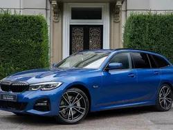 Blauw Gebruikt 2022 BMW 330e M Sport Stationwagen | € 37.940 (Goede deal)