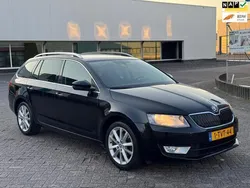 Zwart Gebruikt 2014 Skoda Octavia Stationwagen | € 5.990 (Goede deal)