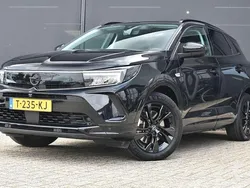 Zwart, metallic lak Gebruikt 2023 Opel Grandland X SUV | € 30.900 (Eerlijke prijs)