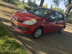 Rood Gebruikt 2008 Renault Clio II Expression Hatchback | € 2.997 (Eerlijke prijs)