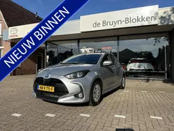 Grijs Gebruikt 2024 Toyota Yaris Hybrid Active Hatchback | € 22.900 (Eerlijke prijs)