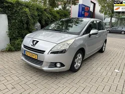 Grijs Gebruikt 2011 Peugeot 5008 MPV | € 2.950 (Goede deal)