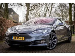 Grijs Gebruikt 2018 Tesla Model S Sedan | € 36.750 (Eerlijke prijs)