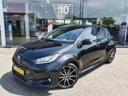 Zwart Gebruikt 2022 Toyota Yaris Premium Hatchback | € 25.995 (Eerlijke prijs)