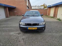 Grijs Gebruikt 2005 BMW 116 Hatchback | € 2.500 (Eerlijke prijs)