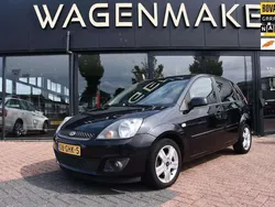 Zwart, metallic lak Gebruikt 2008 Ford Fiesta Futura Hatchback | € 2.650 (Eerlijke prijs)
