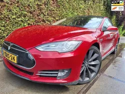 Rood Gebruikt 2015 Tesla Model S Sedan | € 12.500