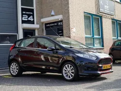 Zwart Gebruikt 2015 Ford Fiesta Titanium Hatchback | € 6.499 (Eerlijke prijs)