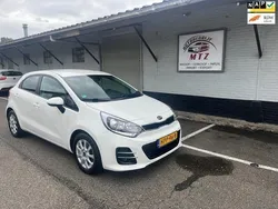 Wit Gebruikt 2016 Kia Rio Comfort Hatchback | € 7.649 (Eerlijke prijs)