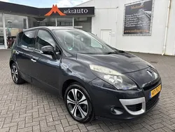 Grijs Gebruikt 2011 Renault Scénic III Bose Edition MPV | € 5.440 (Eerlijke prijs)