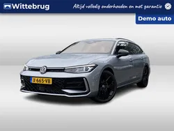 Grijs, metallic lak Gebruikt 2024 VW Passat Business Stationwagen | € 43.950