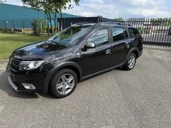 Zwart Gebruikt 2019 Dacia Logan Stepway Sedan | € 8.350 (Goede deal)