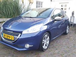 Blauw Gebruikt 2012 Peugeot 208 Allure Hatchback | € 4.950 (Iets duurder)