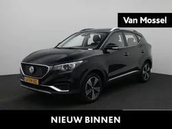 Zwart Gebruikt 2020 MG ZS Luxury Sedan | € 14.900 (Eerlijke prijs)