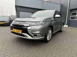 Grijs Gebruikt 2021 Mitsubishi Outlander P-HEV SUV | € 24.350 (Goede deal)