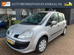 Grijs, metallic lak Gebruikt 2008 Renault Grand Modus Expression MPV | € 4.499 (Iets duurder)