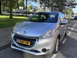 Grijs Gebruikt 2013 Peugeot 208 Active Hatchback | € 3.600 (Eerlijke prijs)