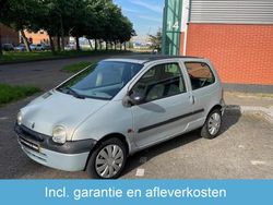 Grijs Gebruikt 2001 Renault Twingo Authentique Hatchback | € 1.950 (Duur)