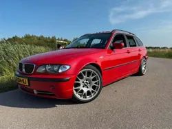Rood Gebruikt 2002 BMW 330 Stationwagen | € 7.950 (Goede deal)