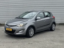 Grijs Gebruikt 2013 Hyundai i20 Hatchback | € 5.750 (Eerlijke prijs)