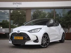 Gebruikt 2024 Toyota Yaris Hybrid Sport | € 29.900 (Eerlijke prijs)