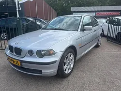 Grijs, metallic lak Gebruikt 2004 BMW 316 Compact Hatchback | € 1.150 (Eerlijke prijs)