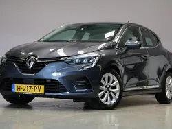 Grijs Gebruikt 2020 Renault Clio V Intens Hatchback | € 10.995 (Iets duurder)