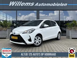 Wit Gebruikt 2018 Toyota Yaris Hybrid Active Hatchback | € 14.800 (Eerlijke prijs)