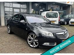 Zwart Gebruikt 2010 Opel Insignia Edition Sedan | € 6.999 (Eerlijke prijs)