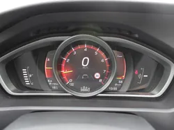 Zwart Gebruikt 2017 Volvo V40 Stationwagen | € 19.650 (Eerlijke prijs)