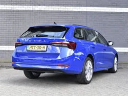 Blauw Gebruikt 2022 Skoda Octavia Business Line Stationwagen | € 24.885 (Super prijs)