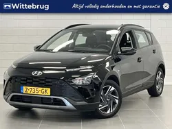 Zwart, metallic lak Gebruikt 2024 Hyundai Bayon Comfort SUV | € 21.225 (Eerlijke prijs)