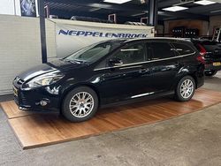 Zwart Gebruikt 2011 Ford Focus Titanium Stationwagen | € 3.700 (Goede deal)